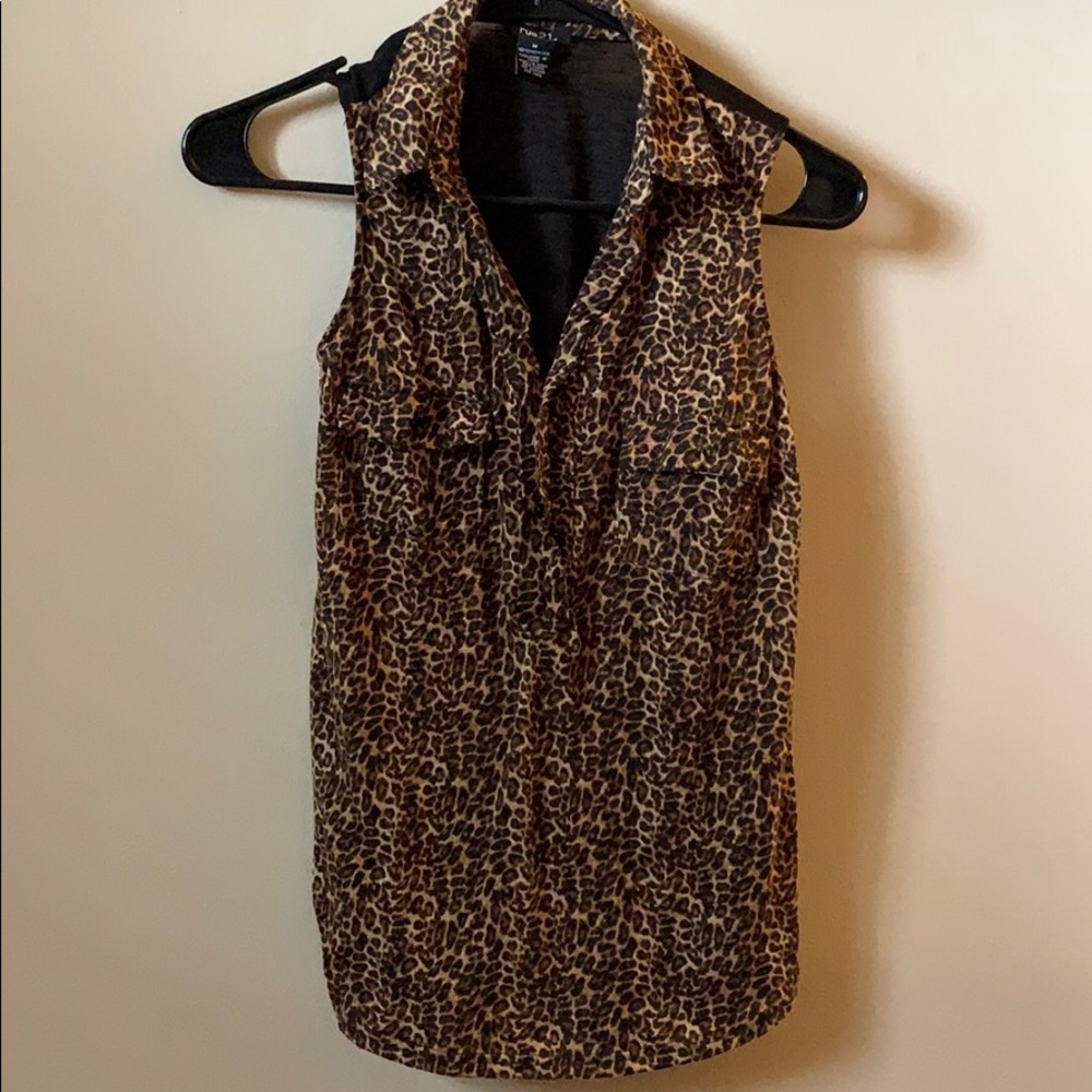 Cheetah print collared tank top